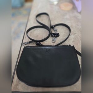 Lo & Sons Black Leather Crossbody Bag